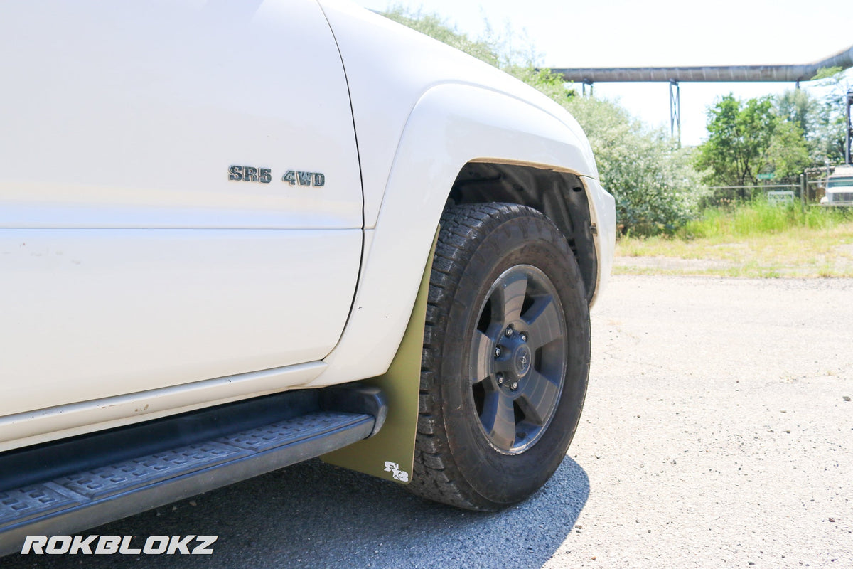 2005 4Runner SR5 Featuring Rokblokz Mud Flaps in Olive W/ White Logo