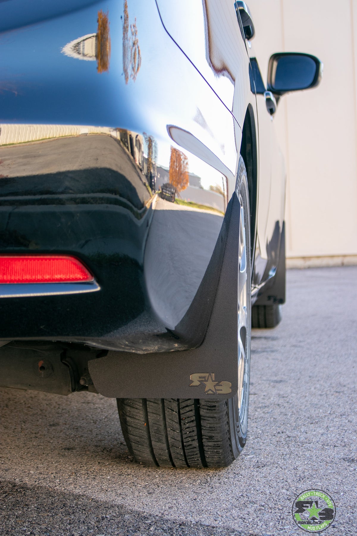 2015 Honda Civic featuring Rokblokz Mud flaps in Black w/ Black logo