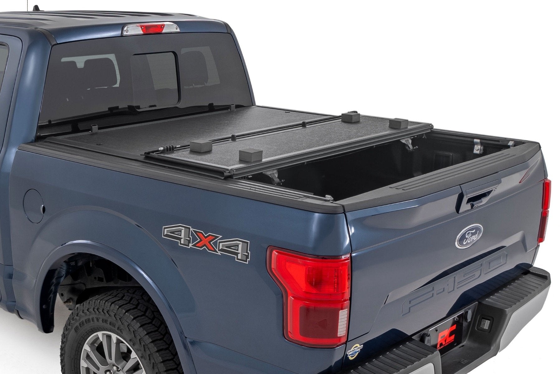 Hard Low Profile Bed Cover | 5'7" Bed | Ford F-150 (15-20)/Raptor (17-20) 