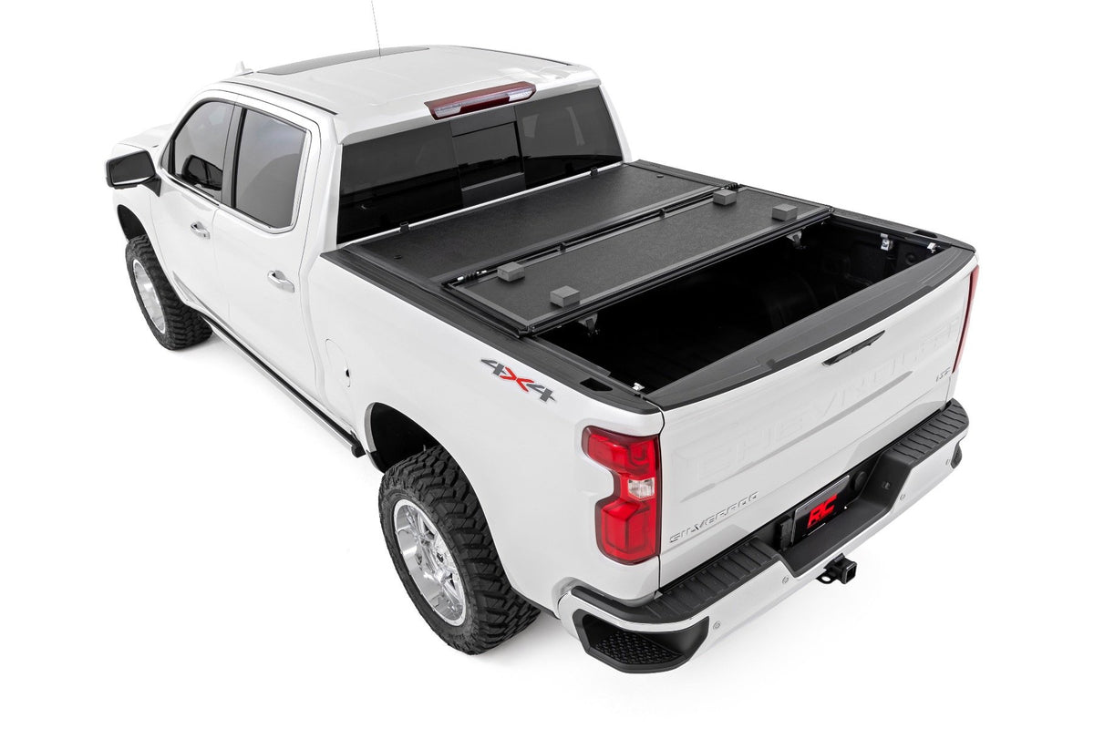 Hard Low Profile Bed Cover | 5&#39;9&quot; Bed | Rail Caps | Chevy/GMC 1500/2500HD/3500HD (14-19)