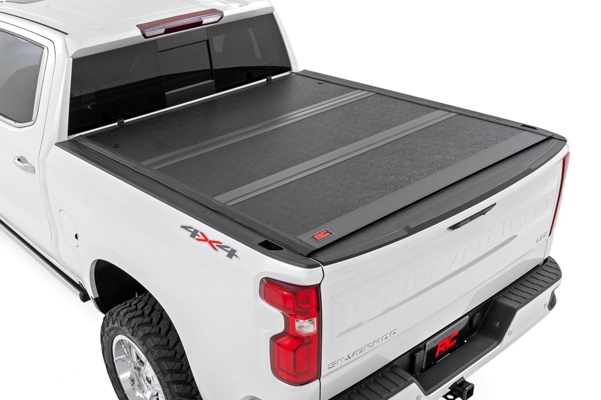 Hard Low Profile Bed Cover | 6&#39;7&quot; Bed | Chevy/GMC 1500 (19-24)