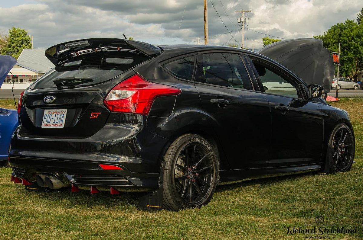 2013-2018 Ford Focus ST 6-Pack Rear Diffuser Fins | Velossa Tech Design