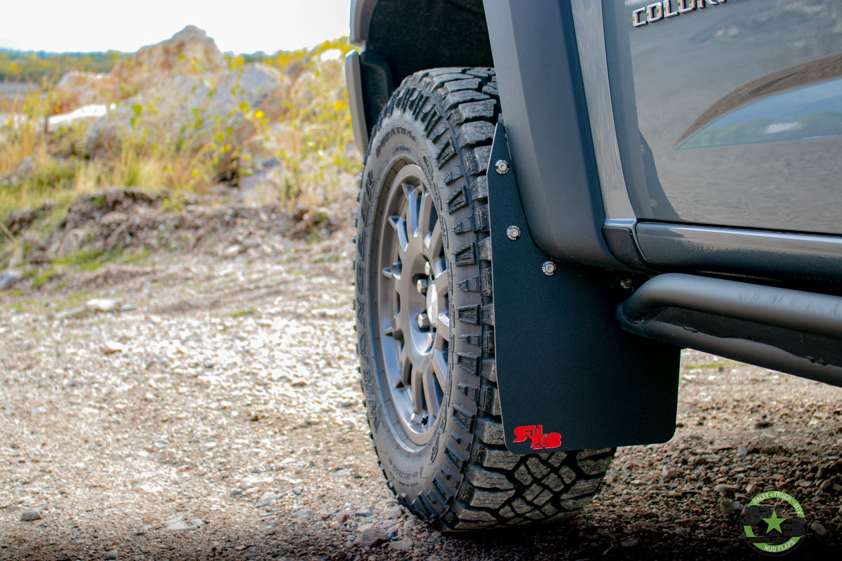 2019 ZR2 Bison featuring Rokblokz Mud Flaps