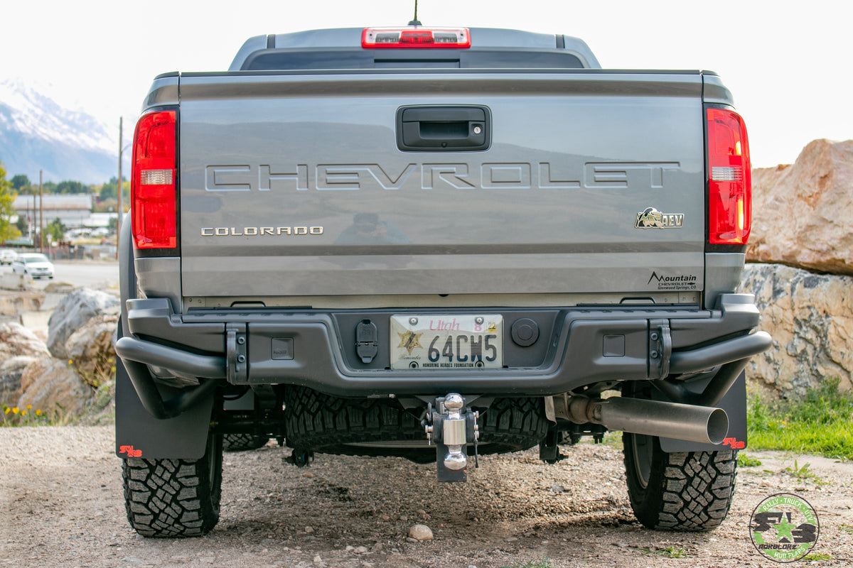 2019 ZR2 Bison featuring Rokblokz Mud Flaps