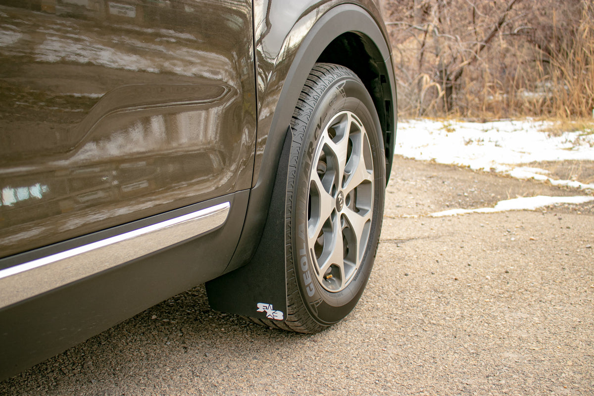 2020 Kia Telluride ft Rokblokz Rally Mud Flaps in Black w/ White Logos