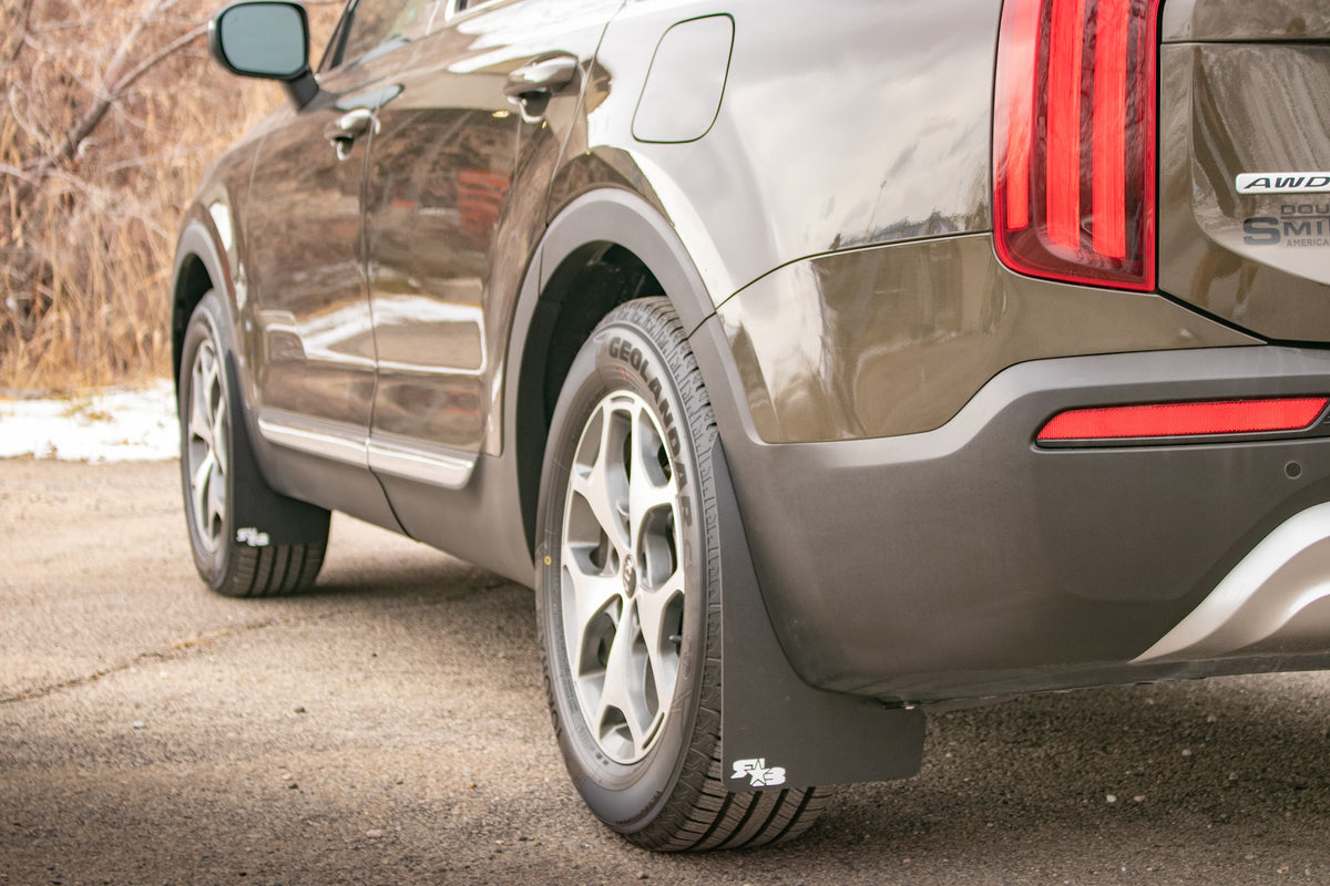 2020 Kia Telluride ft Rokblokz Rally Mud Flaps in Black w/ White Logos