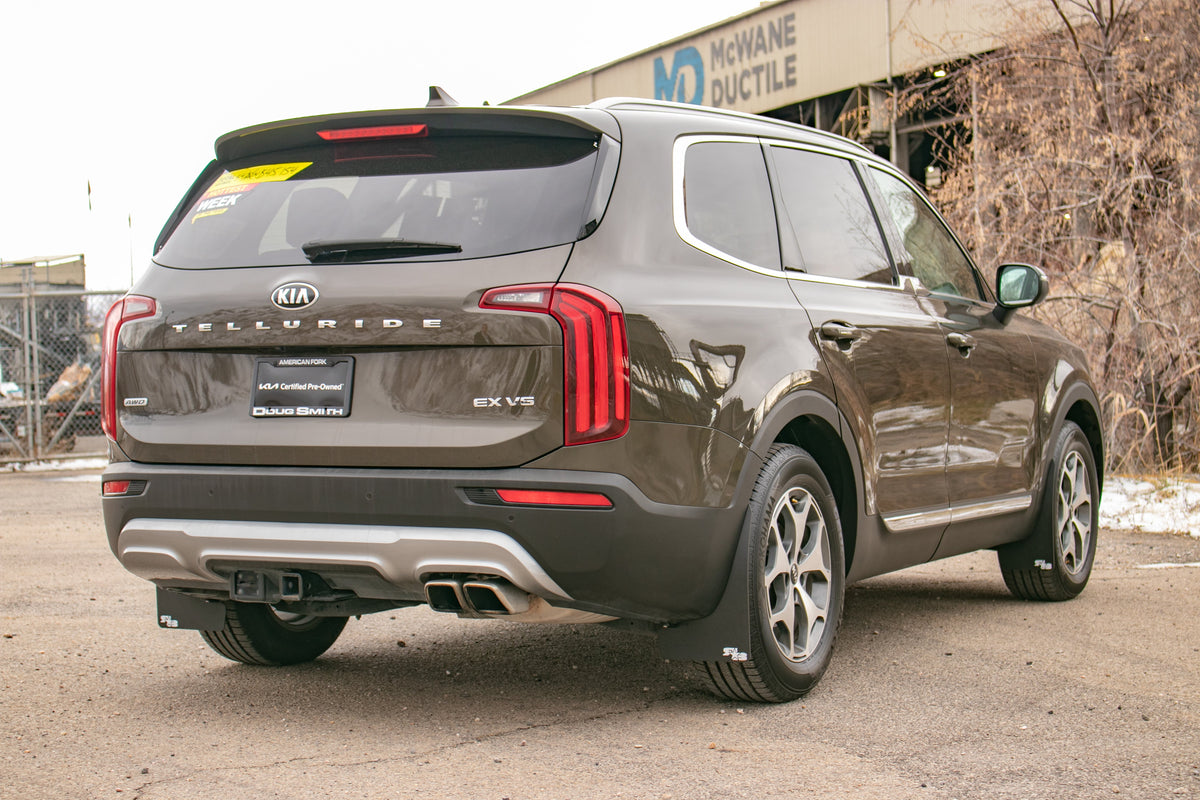 2020 Kia Telluride ft Rokblokz Rally Mud Flaps in Black w/ White Logos