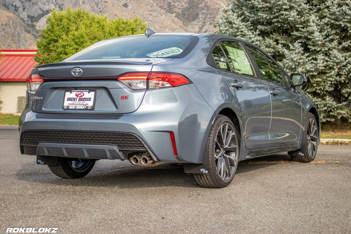 2020 Toyota Corolla Sedan FT. Black w/Grey Logo