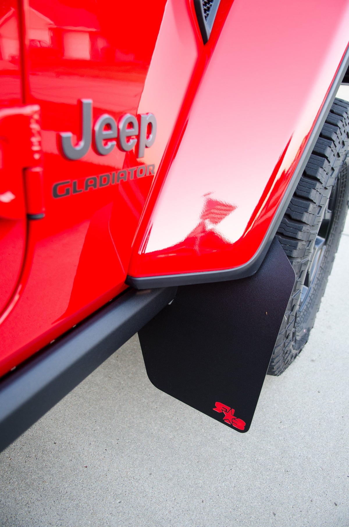 XL/ORIGINAL FLAPS FEATURED on 2020 Jeep Gladiator JT