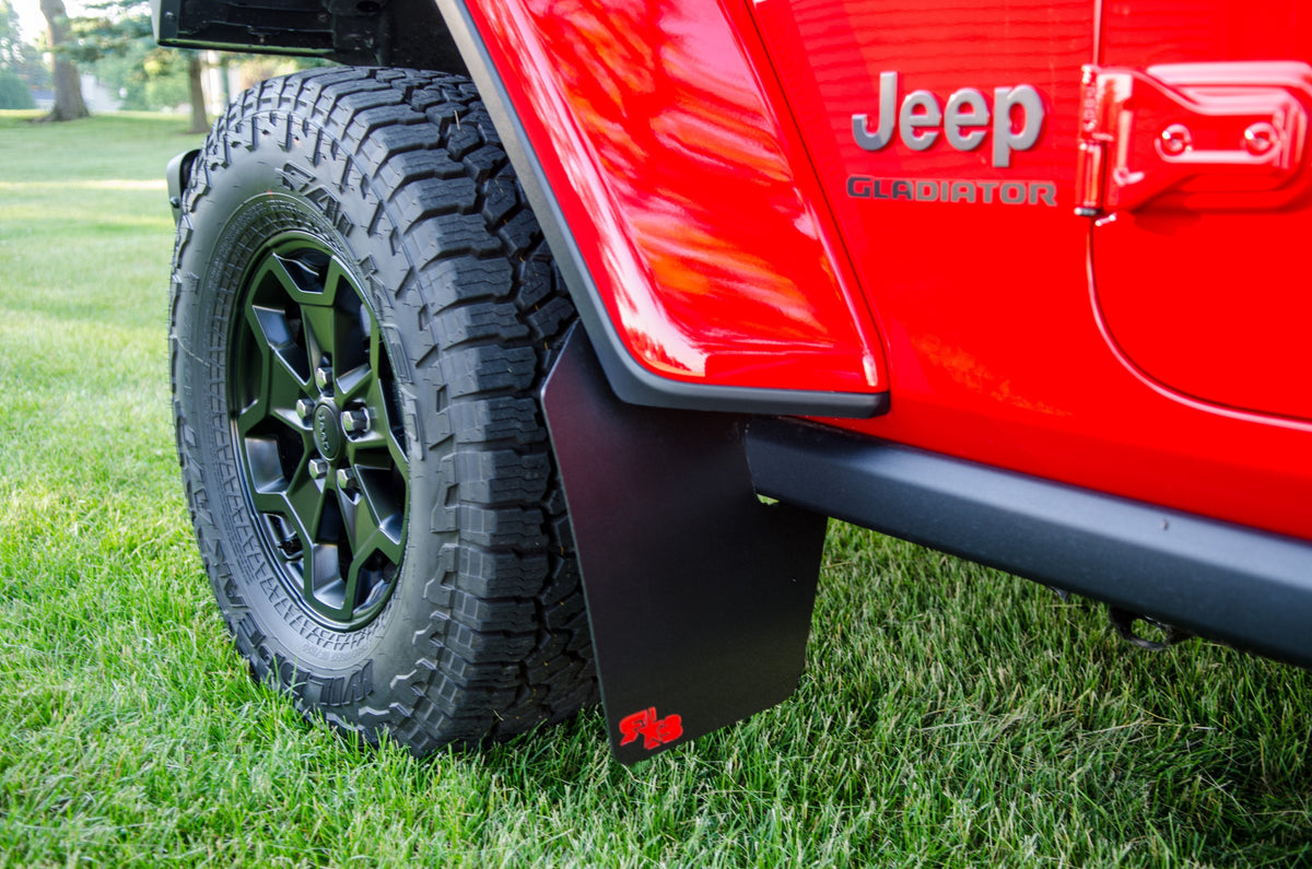 XL/ORIGINAL FLAPS FEATURED on 2020 Jeep Gladiator JT