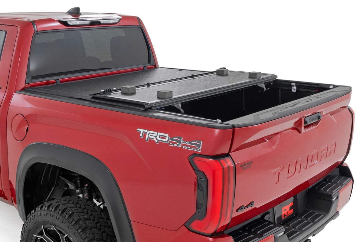 Hard Low Profile Bed Cover | 5&#39;7&quot; Bed | Cargo Mgmt | Toyota Tundra (22-24)