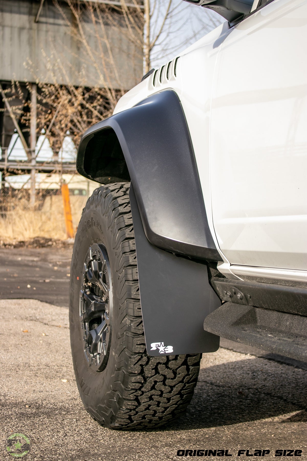 2022 Ford Bronco Raptor featuring Rokblokz Mud flaps