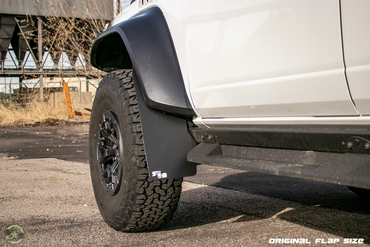 2022 Ford Bronco Raptor featuring Rokblokz Mud flaps