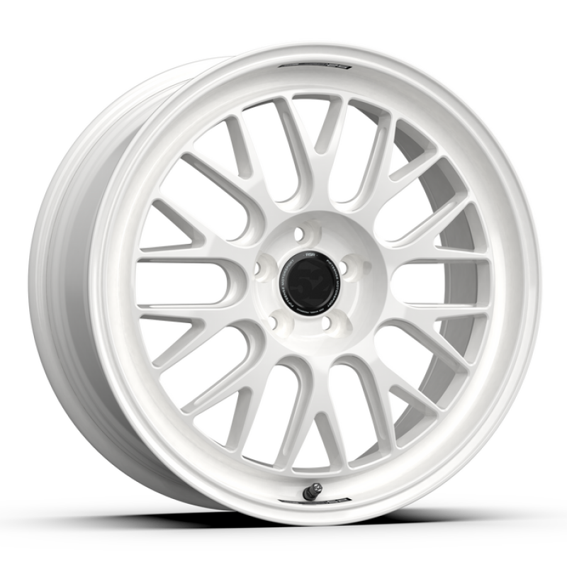 fifteen52 Holeshot RSR 19x9.5 5x114.3 38mm ET 73.1mm Center Bore Rally White - RSHRW-99554+38-2