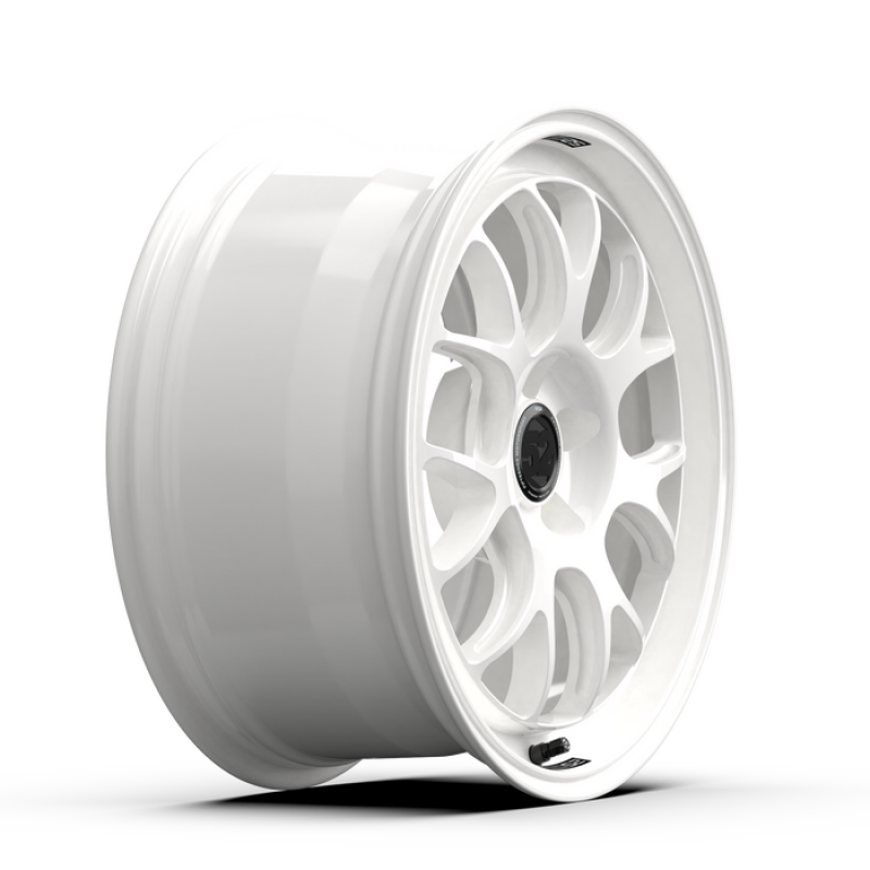 fifteen52 Apex RSR 18x9.5 5x114.3 38mm ET 73.1mm Center Bore Rally White - RSARW-89554+38