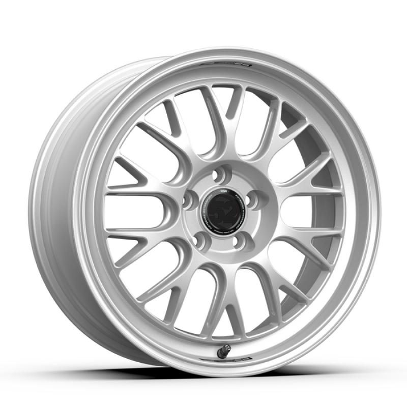 fifteen52 Holeshot RSR 18x8.5 5x112 42mm ET 57.1mm Center Bore Radiant Silver - RSHRS-88551+42