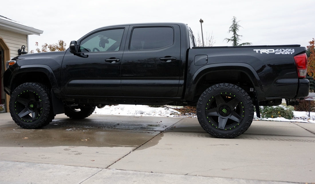 2016+ Toyota Tacoma with XL Mud flaps by Rokblokz