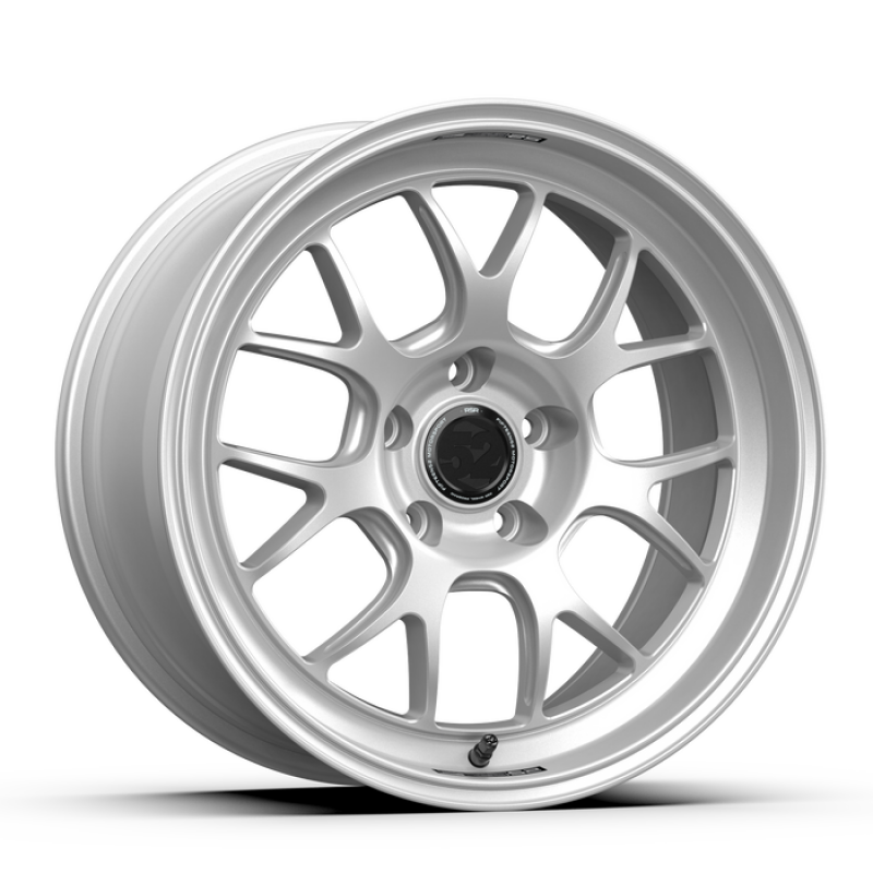 fifteen52 Apex RSR 18x9.5 5x120 22mm ET 72.56mm Center Bore Radiant Silver - RSARS-89552+22