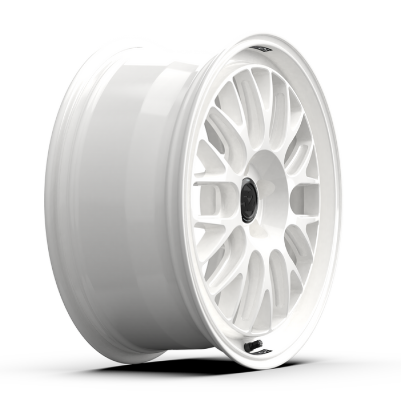 fifteen52 Holeshot RSR 19x9.5 5x114.3 38mm ET 73.1mm Center Bore Rally White - RSHRW-99554+38-2