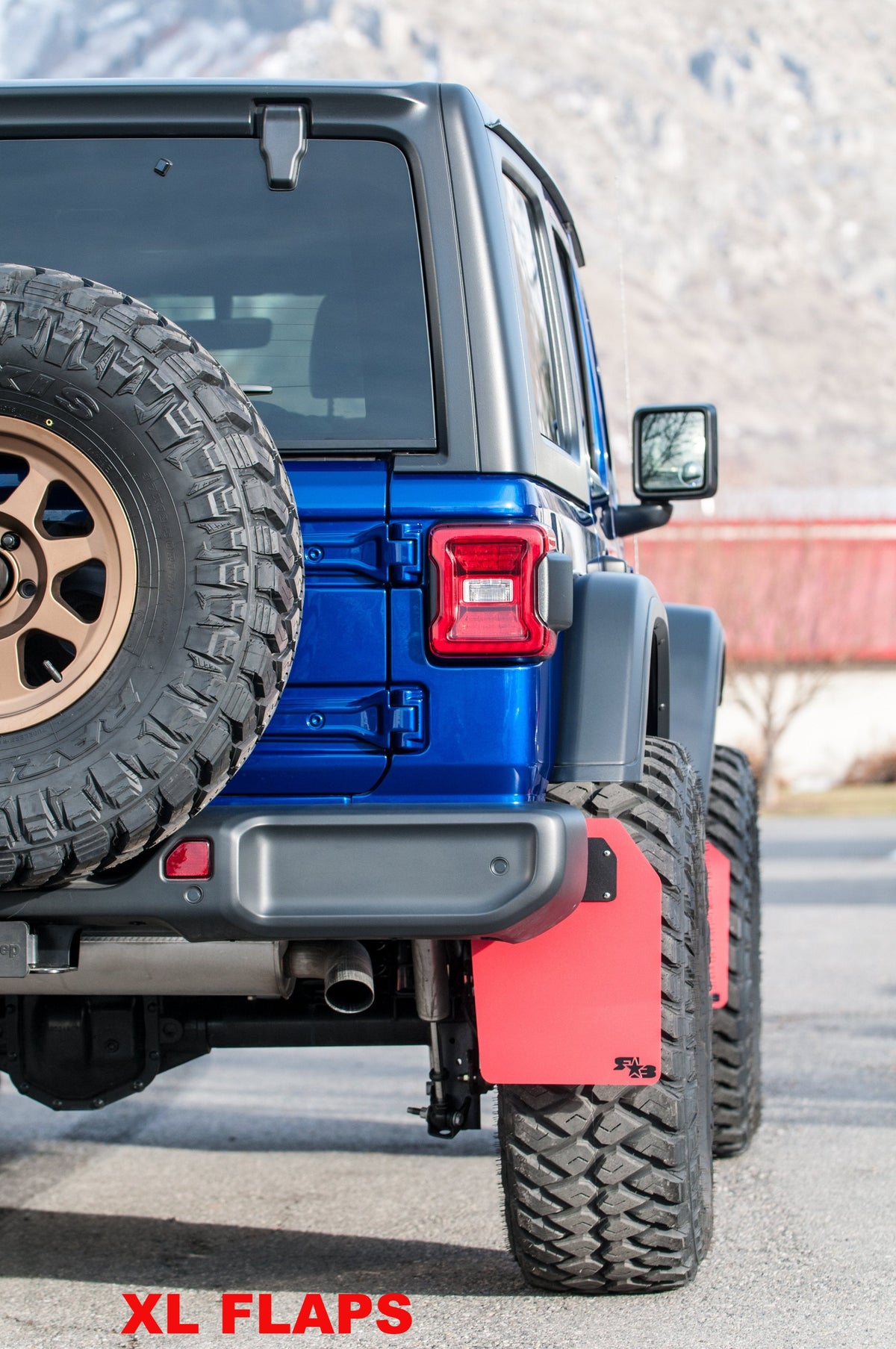 Jeep Rubicon JL w/3.5&quot; lift, 37&quot; tires on Method 701 wheels with XL size flaps by Rokblokz