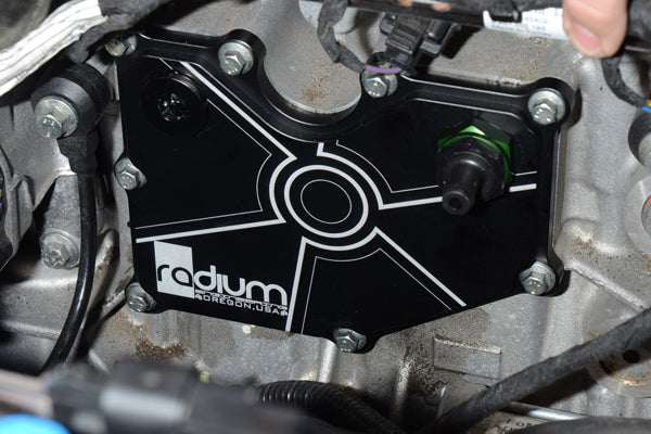 Radium Engineering 13-Up Focus ST / 16-18 RS / 15-Up Mustang Eco PCV Baffle Plate OEM Configuration