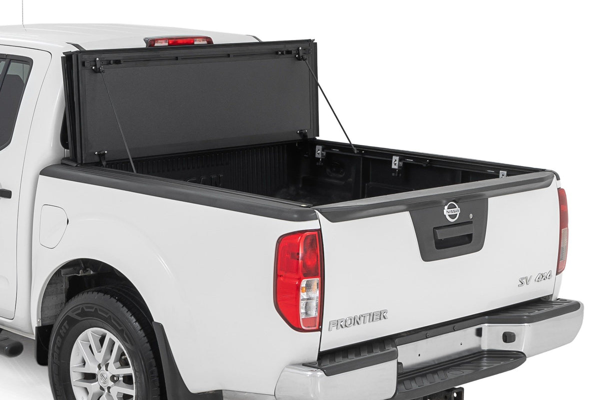 Hard Tri-Fold Flip Up Bed Cover | 5&#39; Bed | Nissan Frontier 2WD/4WD (05-21)