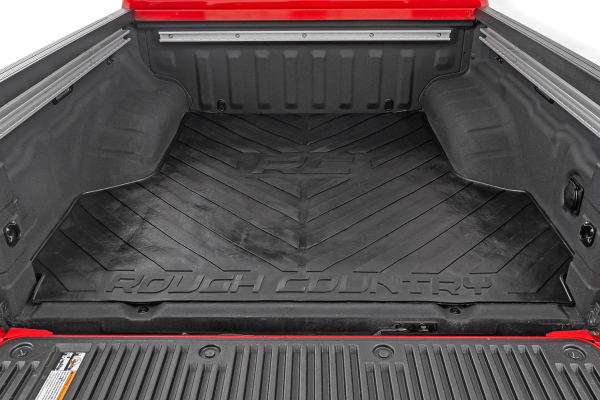 Bed Mat | 5&#39; Bed | RC Logo | Nissan Frontier 2WD/4WD (2005-2024)