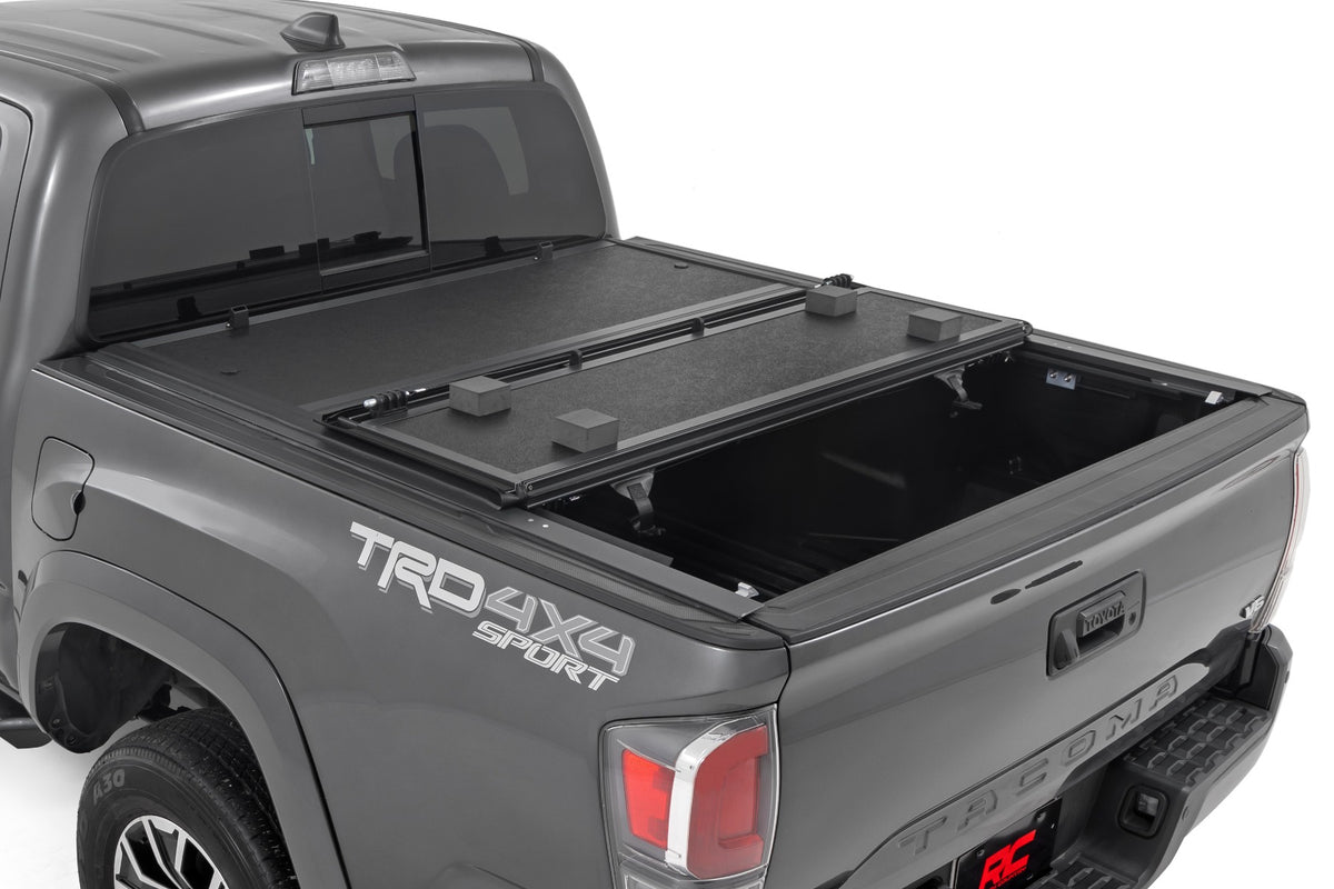 Hard Low Profile Bed Cover | 5&#39; Bed | Toyota Tacoma 2WD/4WD (2016-2023)