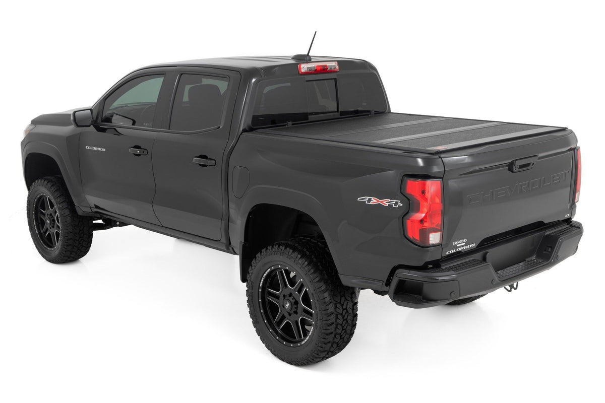 Hard Low Profile Bed Cover | 5&#39; Bed | Chevy/GMC Canyon/Colorado (15-22)