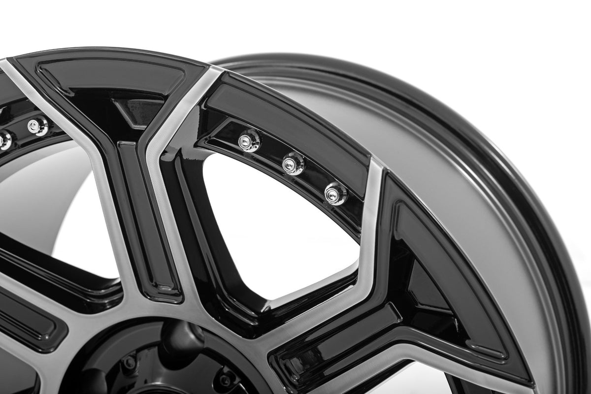 Rough Country 89 Series Wheel | One-Piece | Black Machined Gun Metal | 17x9 | 6x135 |  -12mm