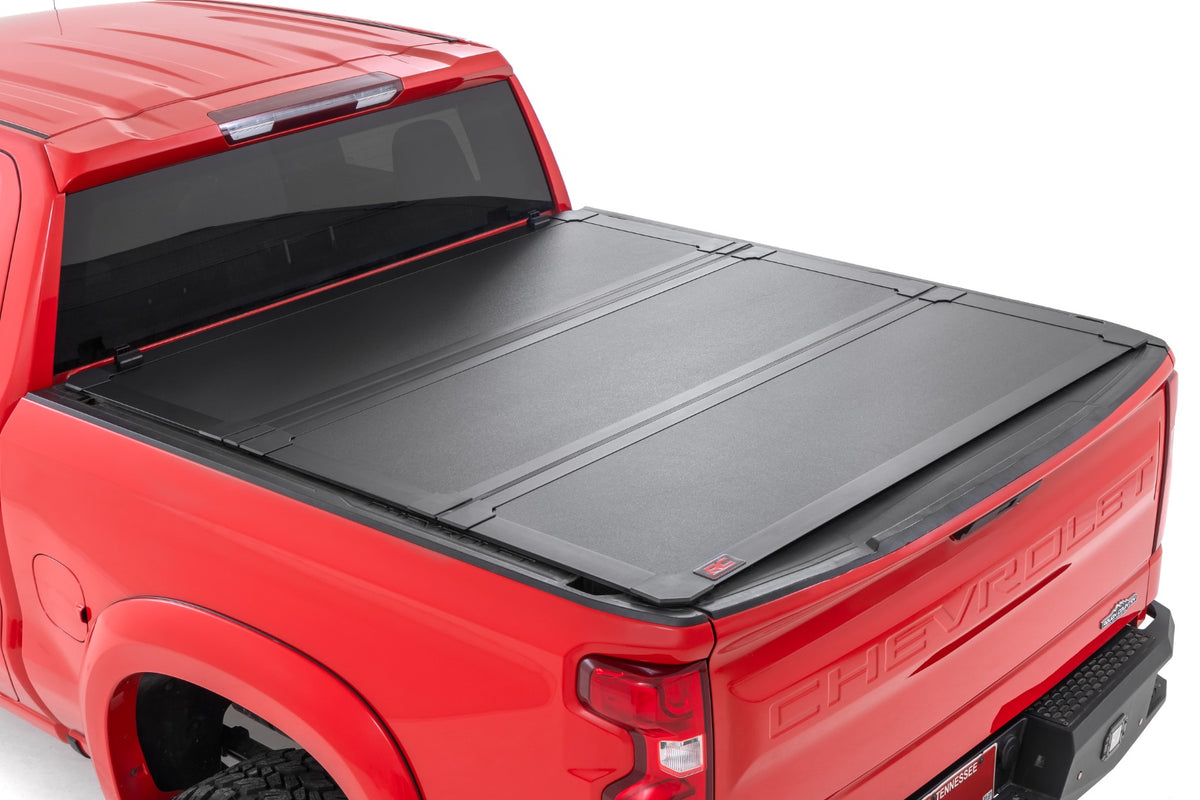 Hard Flush Mount Bed Cover | 5&#39;10&quot; Bed | Chevy/GMC 1500 (19-24)