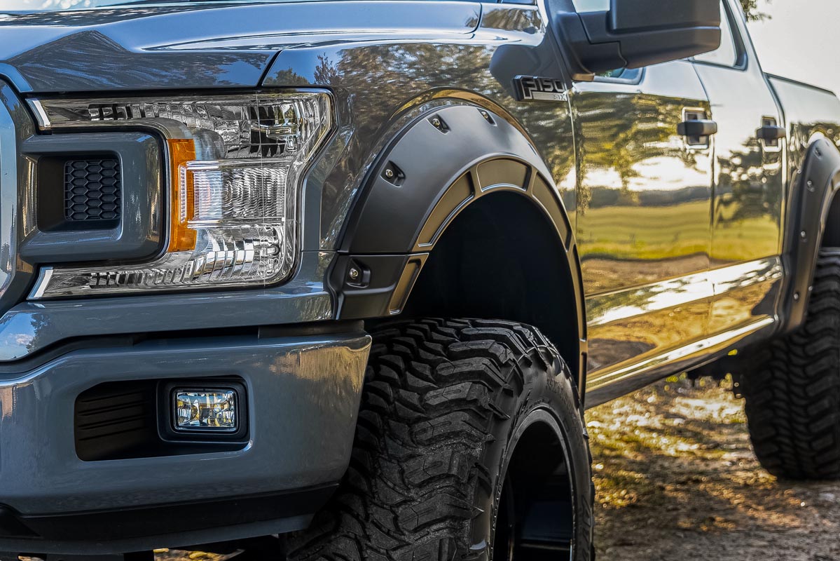 Fender Flares | Defender | UH Tuxedo Black Metallic | Ford F-150 (15-20)