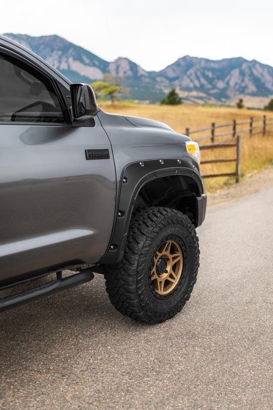 Fender Flares | Defender | 040 Super White | Toyota Tundra 2WD/4WD (14-21)