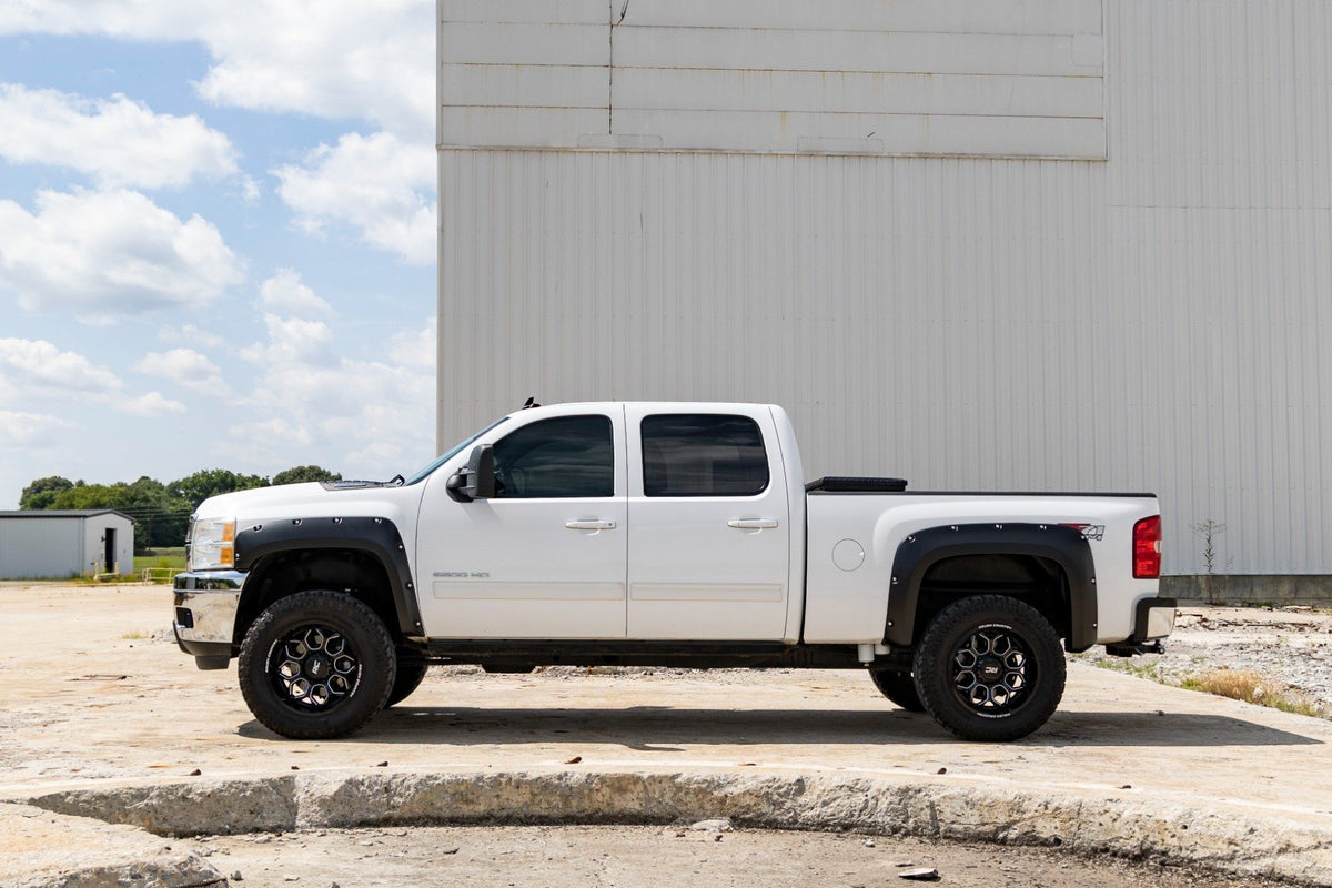 Pocket Fender Flares | 6&#39;7&quot; &amp; 8&#39; Bed | GAN Silver | Chevy Silverado 1500/2500HD/3500HD (07-14)