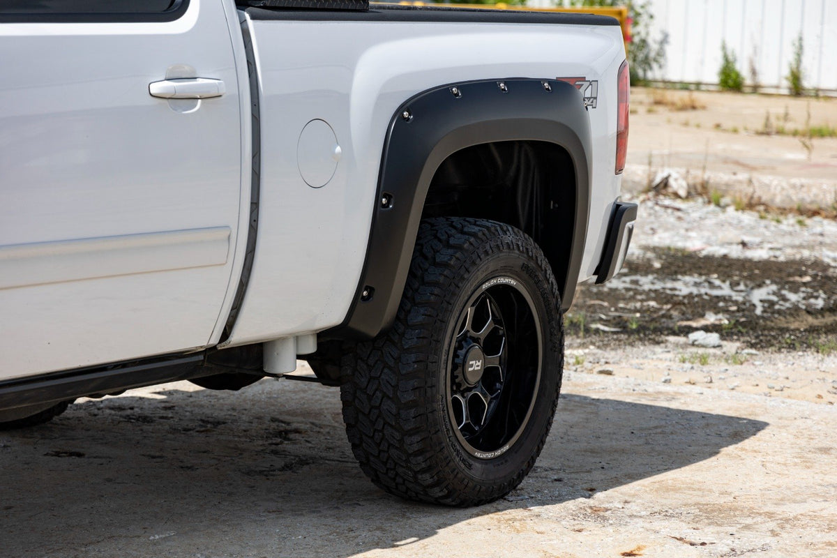 Pocket Fender Flares | 6&#39;7&quot; &amp; 8&#39; Bed | GAN Silver | Chevy Silverado 1500/2500HD/3500HD (07-14)