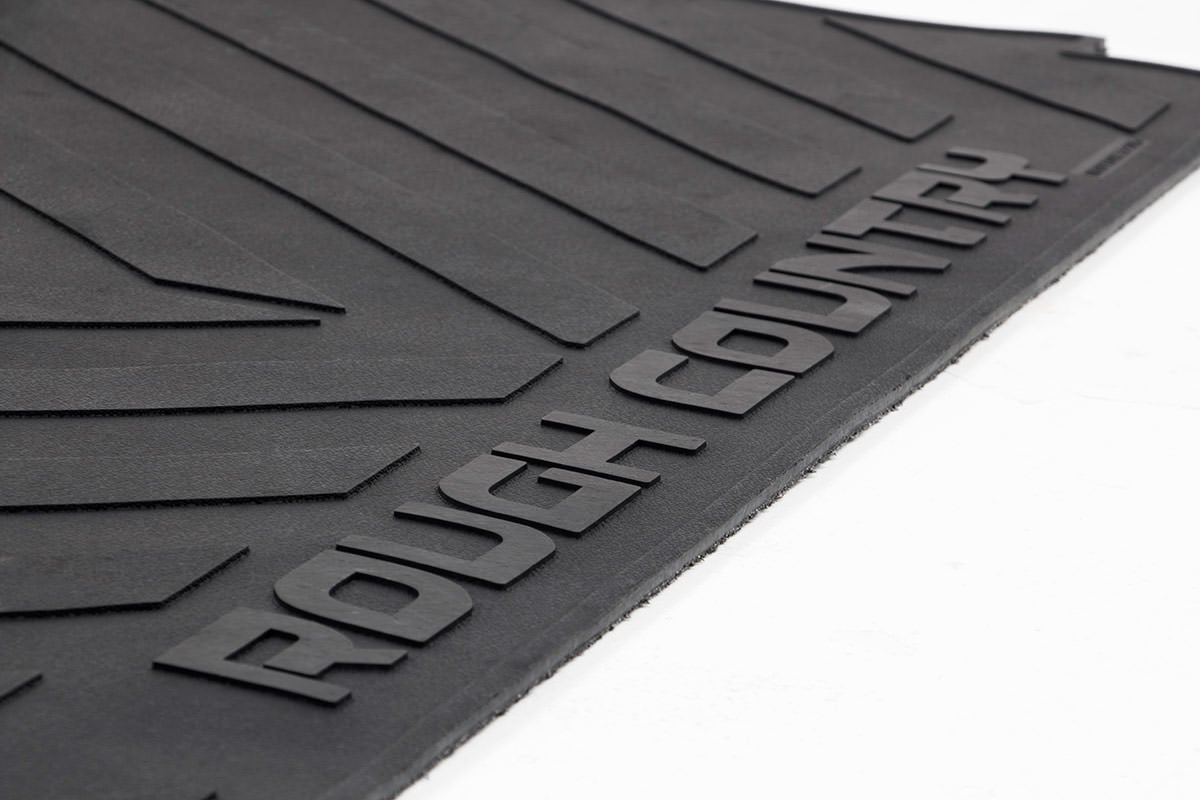 Bed Mat | 5&#39; Bed | RC Logo | Nissan Frontier 2WD/4WD (2005-2024)