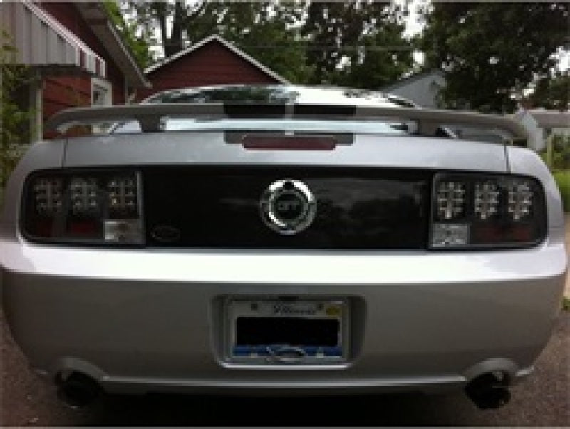 Spyder Ford Mustang 05-09 LED Tail Lights Black ALT-YD-FM05-LED-BK