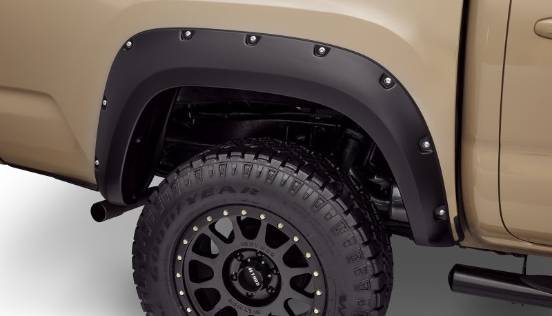 Bushwacker 16-18 Toyota Tacoma Pocket Style Flares 4pc 60.5/73.7in Bed - Black